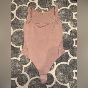 lululemon athletica Mauve Scoop Neck Bodysuit - Dusty Pink